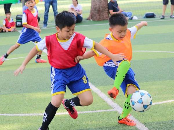 Những lợi ích khác của việc chơi bóng đá Đá bóng có tăng chiều cao không? Lợi ích khác của đá bóng